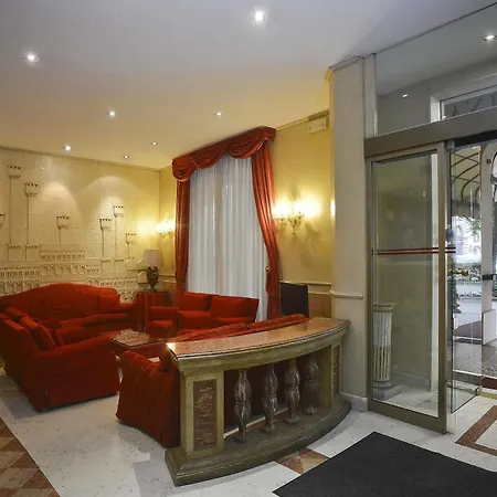 Hotel Zanhotel Regina Bolonia