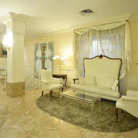 Zanhotel Regina Otel Bolonya